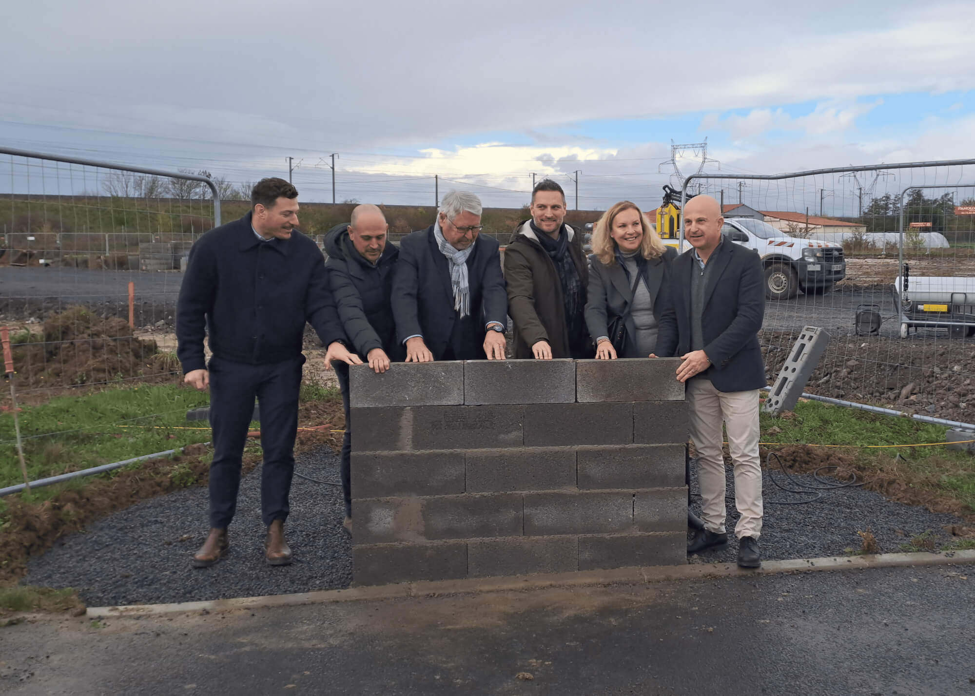 Pose de la première pierre au parc d’activités “Le Vaucanson” : une première implantation stratégique de KS groupe dans les Hauts-de-France
